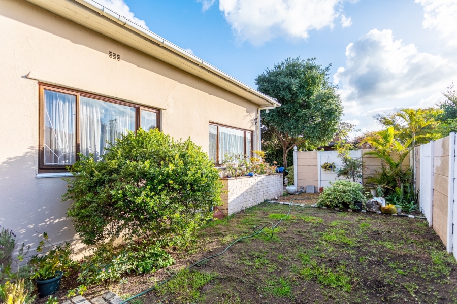 3 Bedroom Property for Sale in Oakdale Western Cape